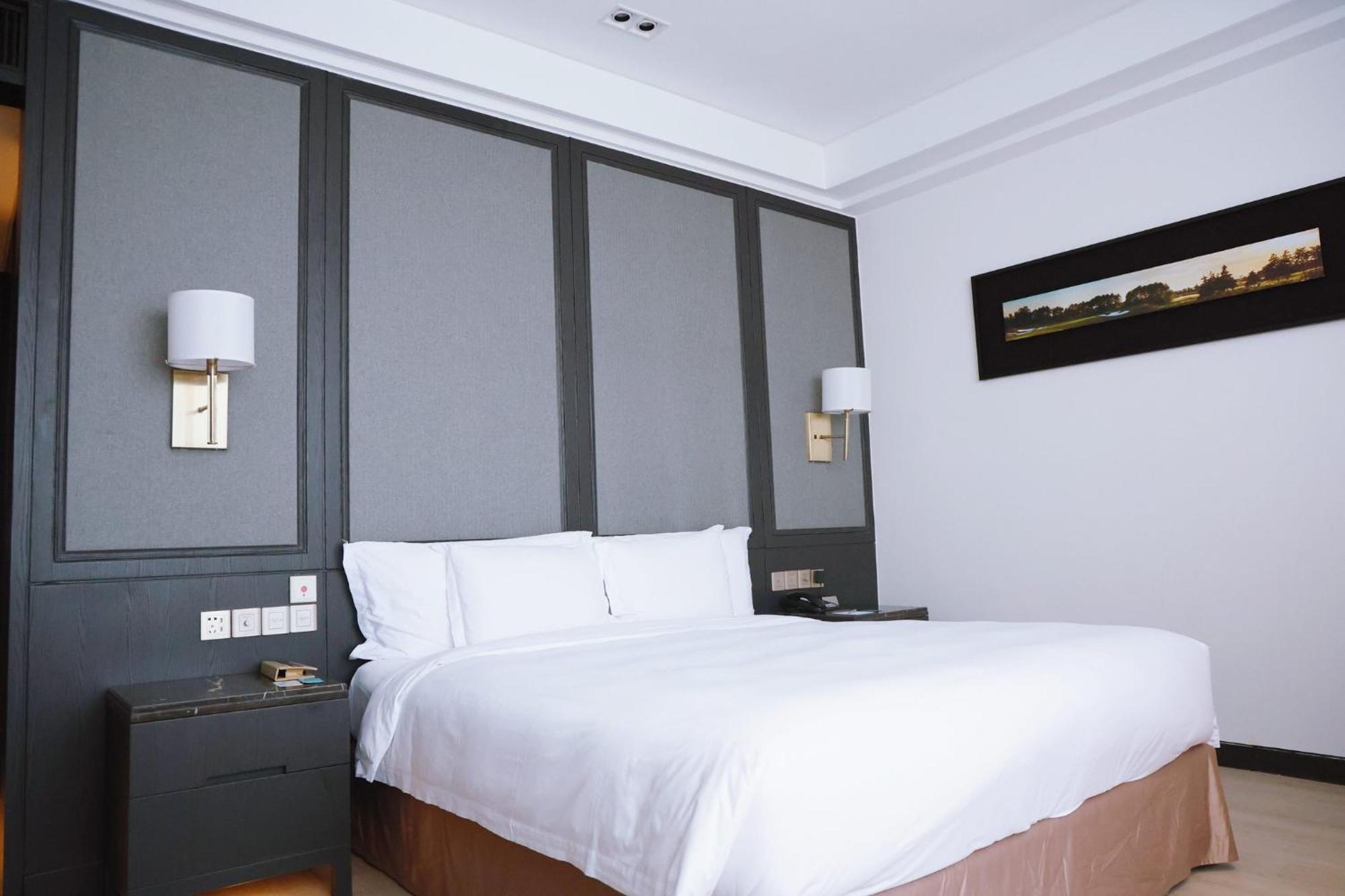 Crowne Plaza Shanghai Anting-Auto City - 15 Minutes Drive To F1 Jiading Exterior photo